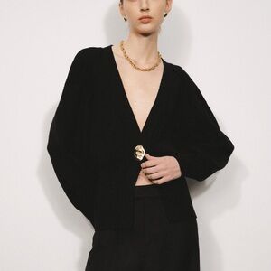 URBAN REVIVO Knitted Cardigans Long Sleeve V-Neck Sweater One Gold Leaf Button